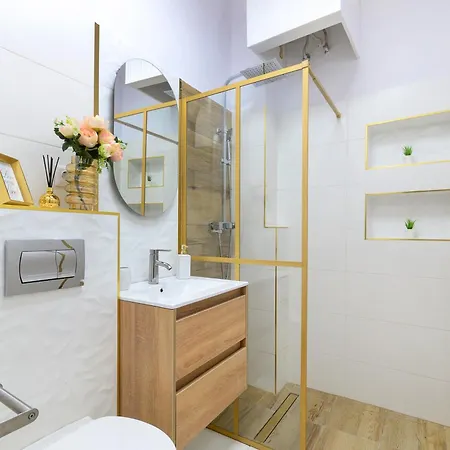 White & Gold Budapeszt