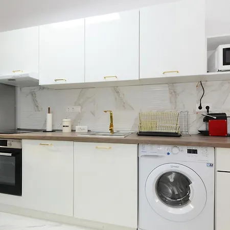 White & Gold Διαμέρισμα