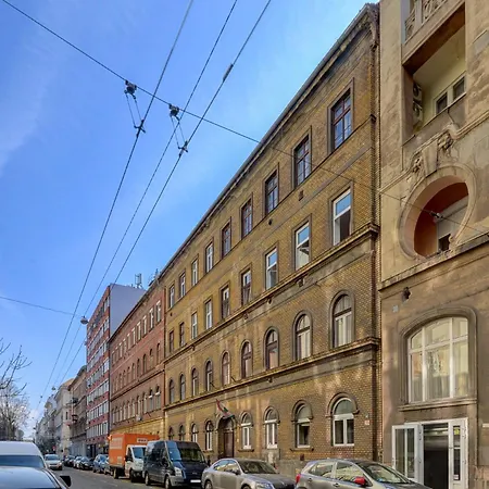 White & Gold Βουδαπέστη