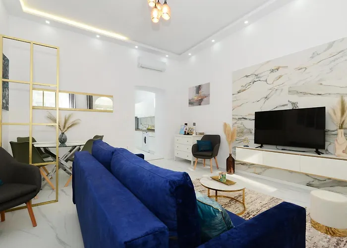 White & Gold شقة بودابست