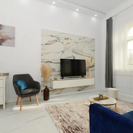 White & Gold Lägenhet